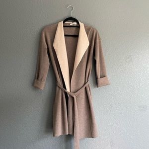 MM LaFleur O'Keeffe Sweater in Taupe/Vanilla || EUC